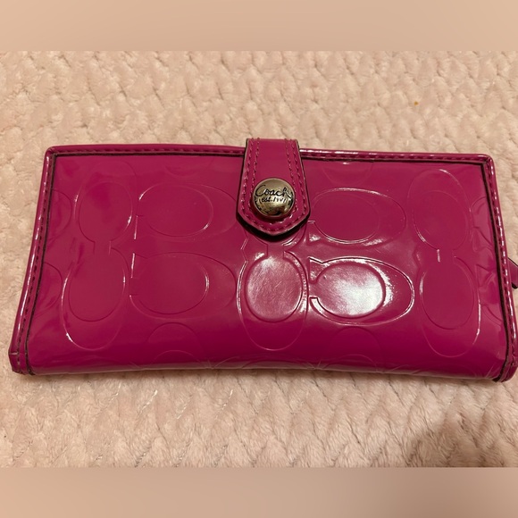 SOLD Coach Rectangular Fuchsia Wallet - Picture 1 of 11